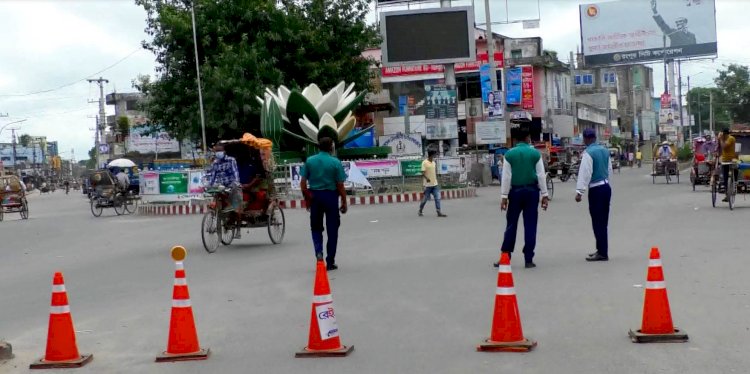 লকডাউনের দ্বিতীয় দিনে রংপুরে যান ও মানুষের চলাচল বেড়েছে